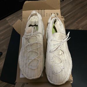 Nike Cream Knit Low-Top Sneakers